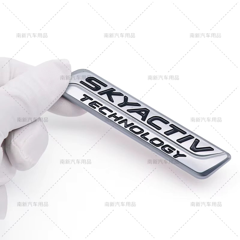 Emblema SkyActive Technology