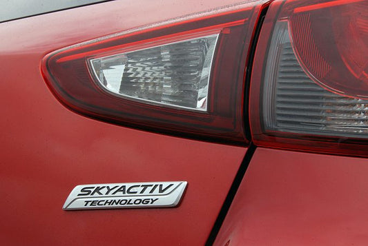Emblema SkyActive Technology