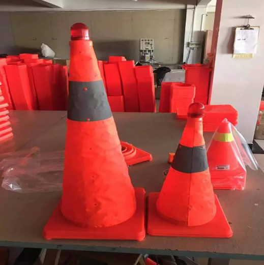 Cono Rebatible con LED